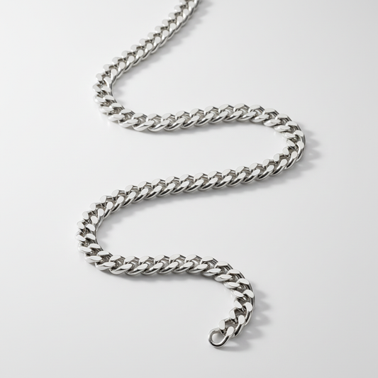 Silver Cuban Chain 5mm
Not locked snaking around
2048x2048